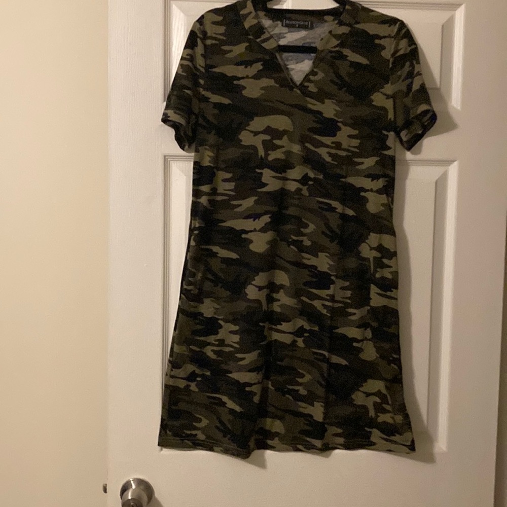 Women Camo Print Dress with pockets (Size: Medium)